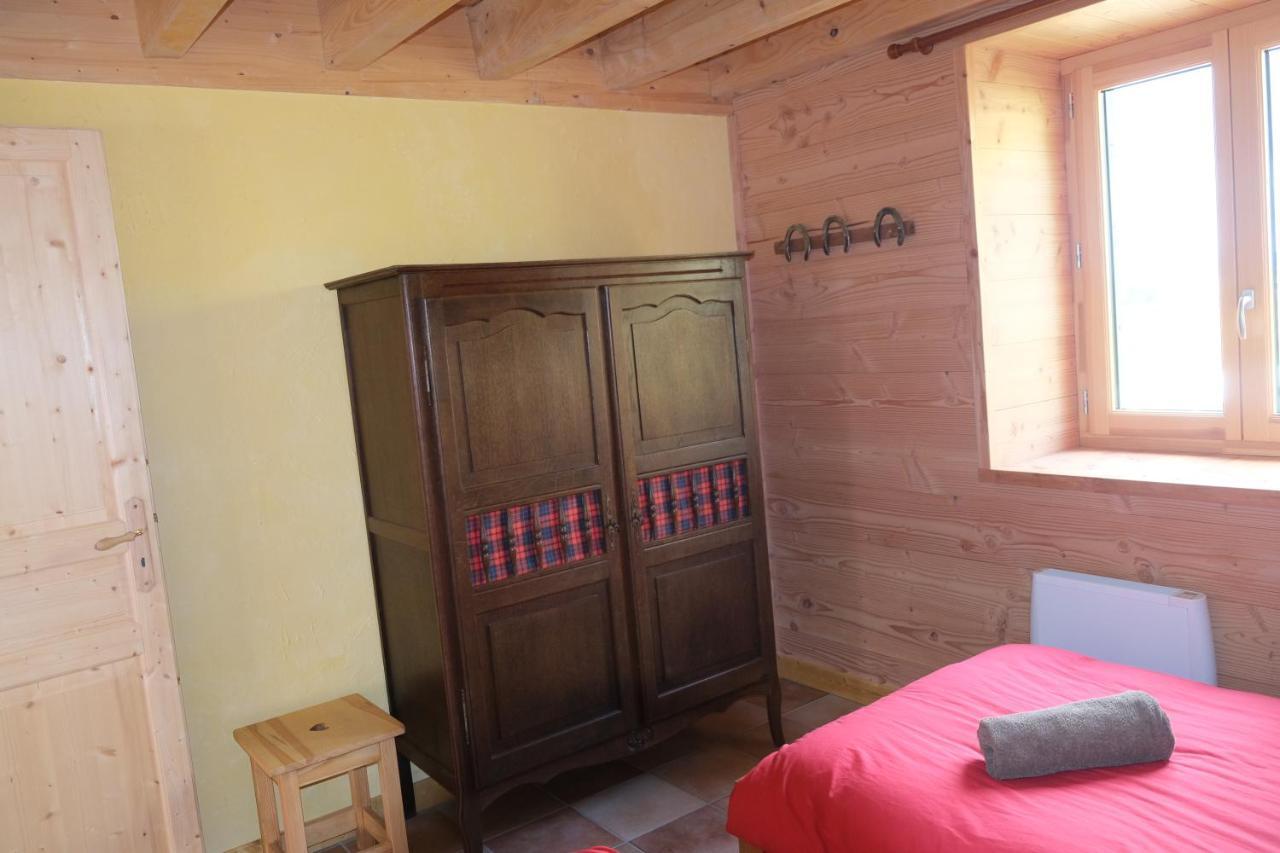 Gite Le Corral Cheminas Esterno foto